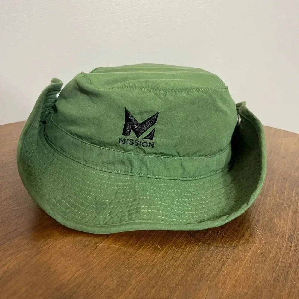 MISSION Green Bucket Hat with Logo Detail Outdoors Sun Protection